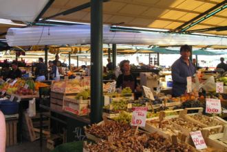 Zeleninov trh v Bentkach